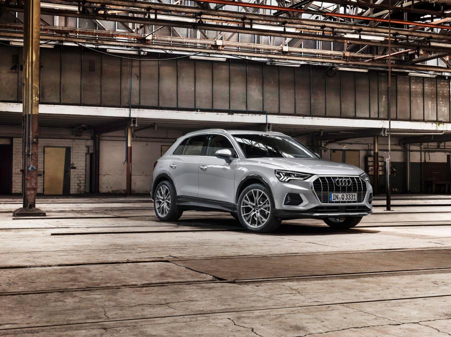  Audi Q3 Advanced 2018 года  (WW) (фото 8 из 46)